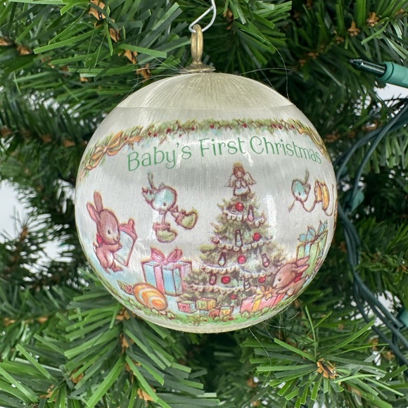 1976 Hallmark Babys First Christmas Ornament 1st Satin Ball Keepsake Unbreakable - Picture 5 of 5